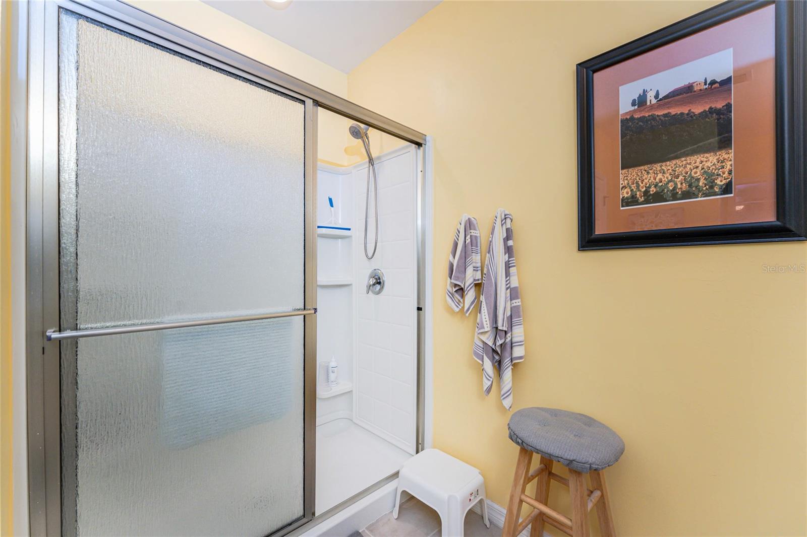 Image 23 of 86 For 25328 Lenox Circle