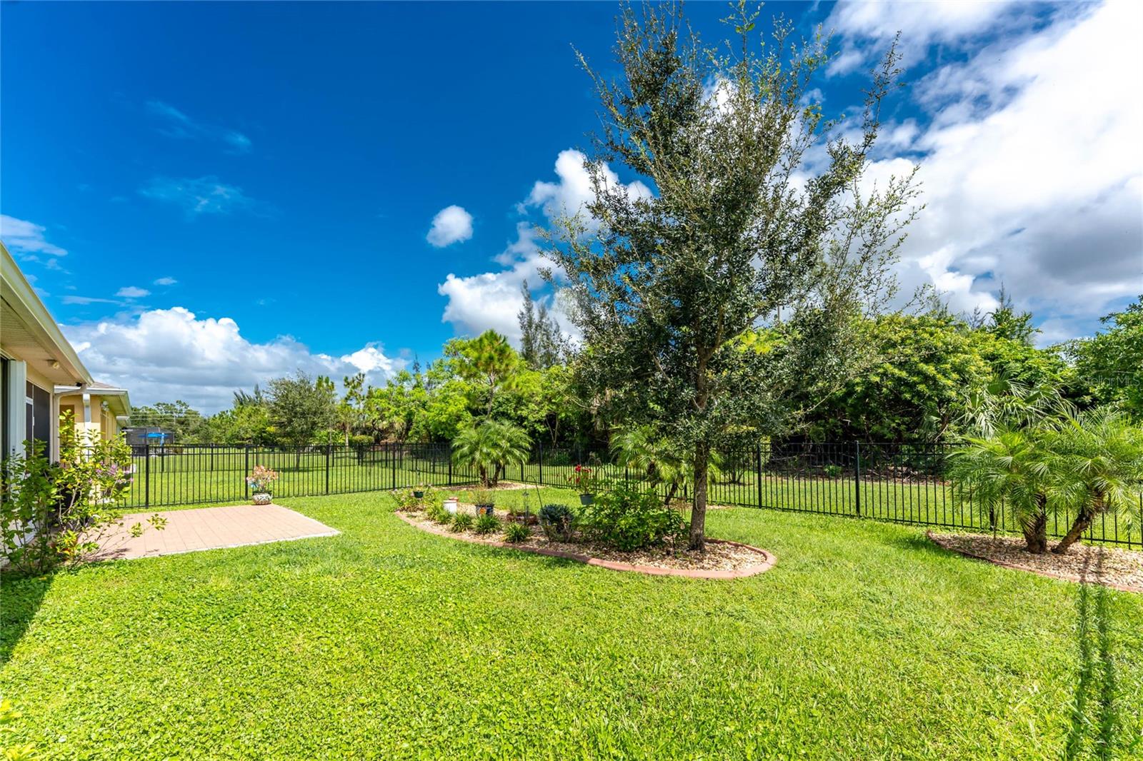 Image 41 of 86 For 25328 Lenox Circle