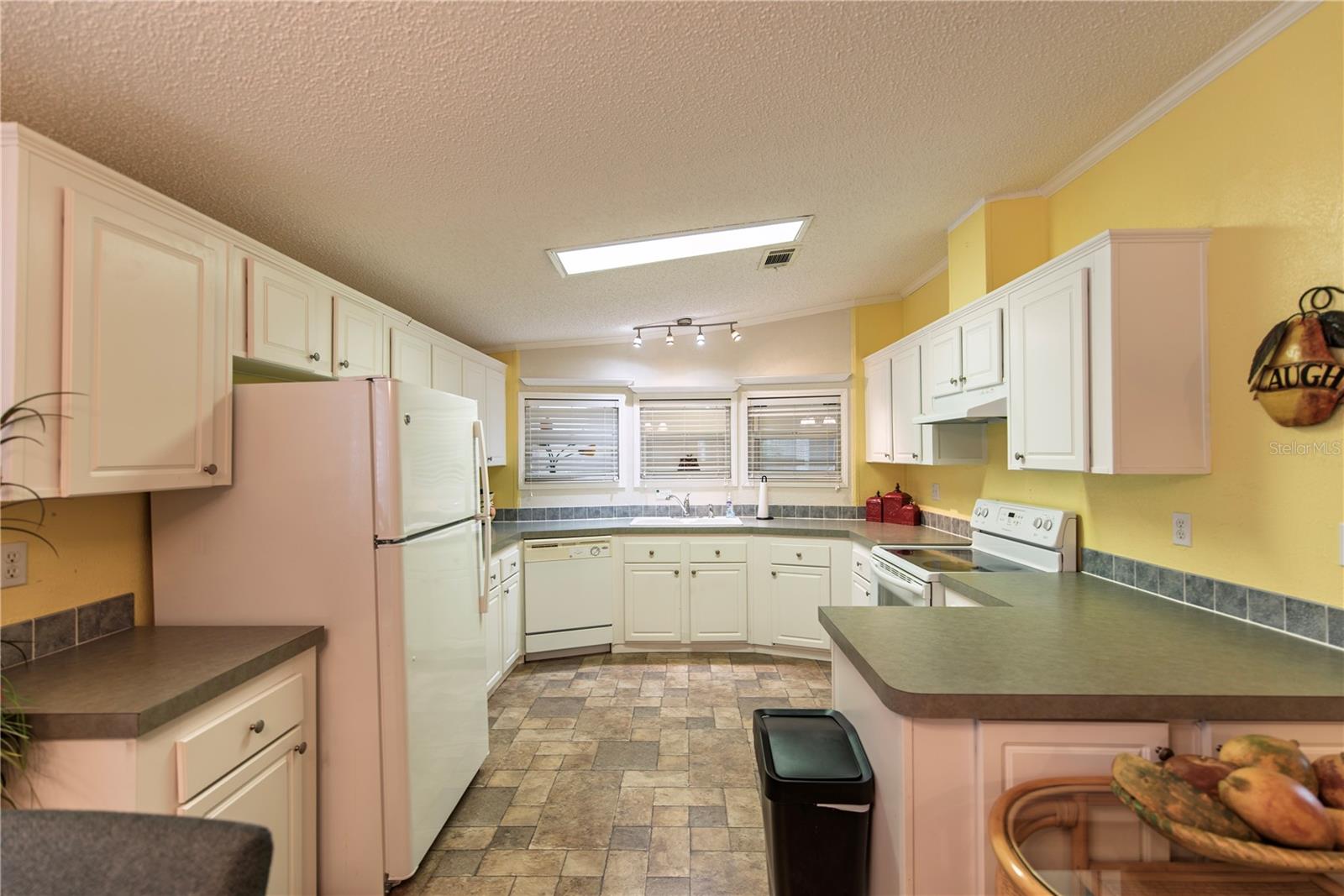 Image 4 of 25 For 29 Amsterdam Avenue