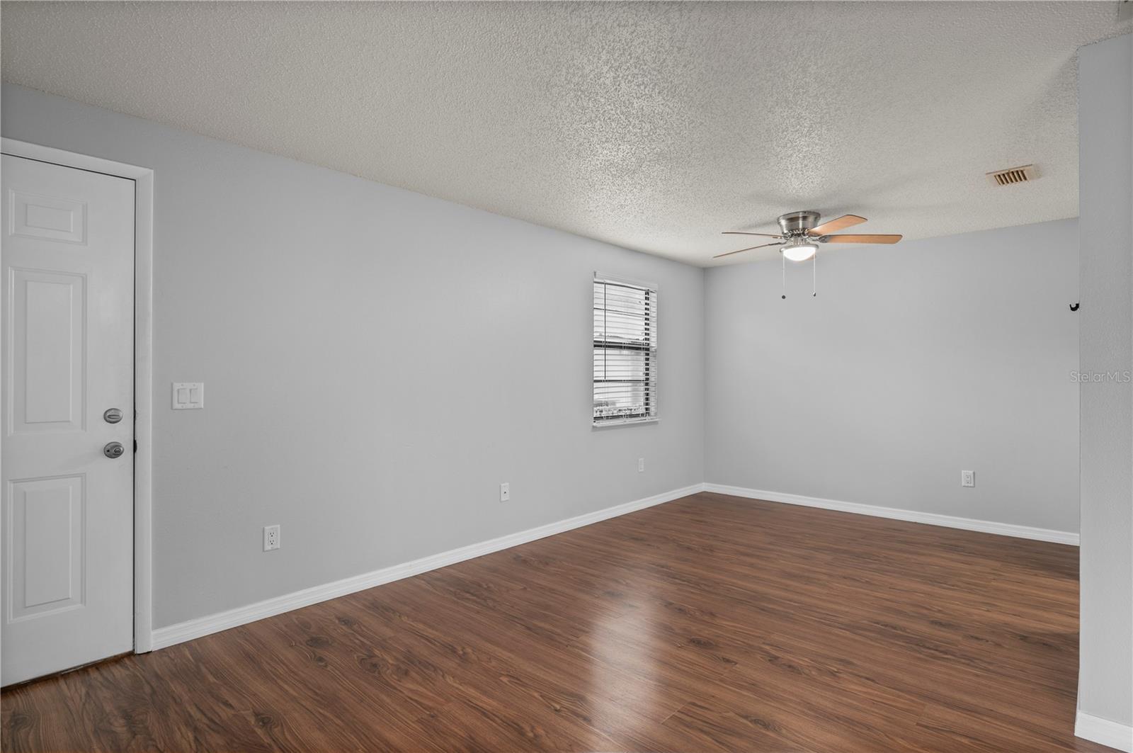 Image 11 of 44 For 4022 Beaver Lane 900h