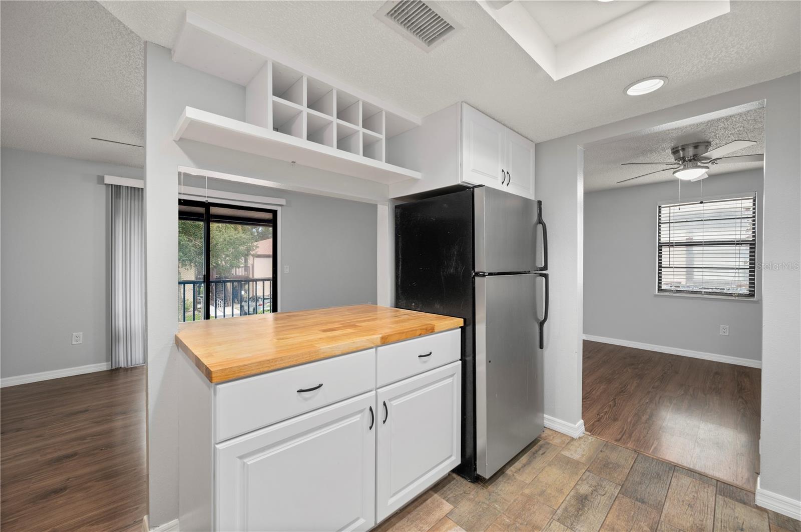 Image 18 of 44 For 4022 Beaver Lane 900h