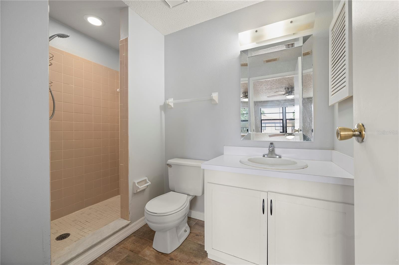 Image 29 of 44 For 4022 Beaver Lane 900h