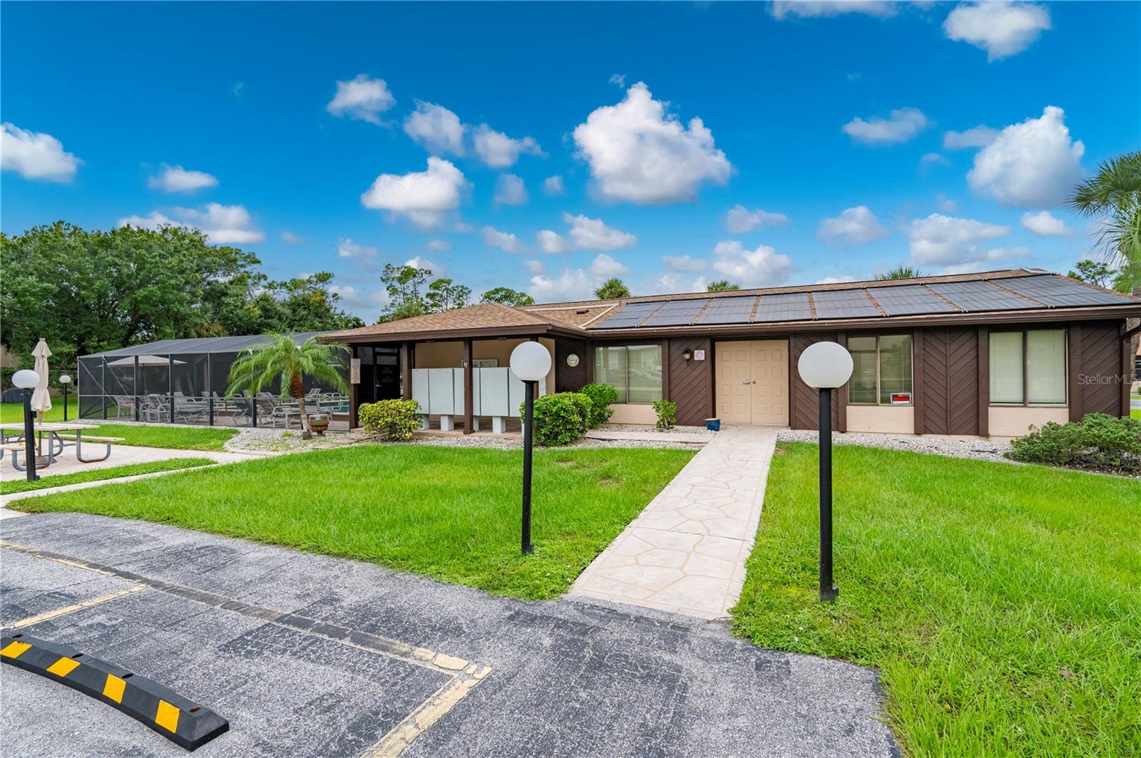 Image 33 of 44 For 4022 Beaver Lane 900h