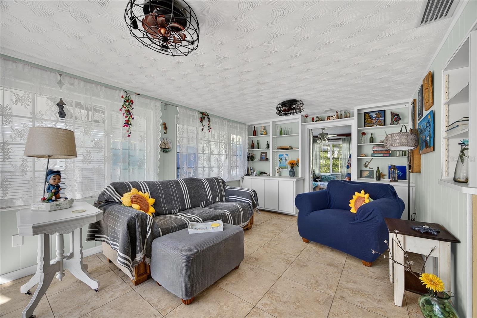 Image 11 of 41 For 4279 Harbor Boulevard