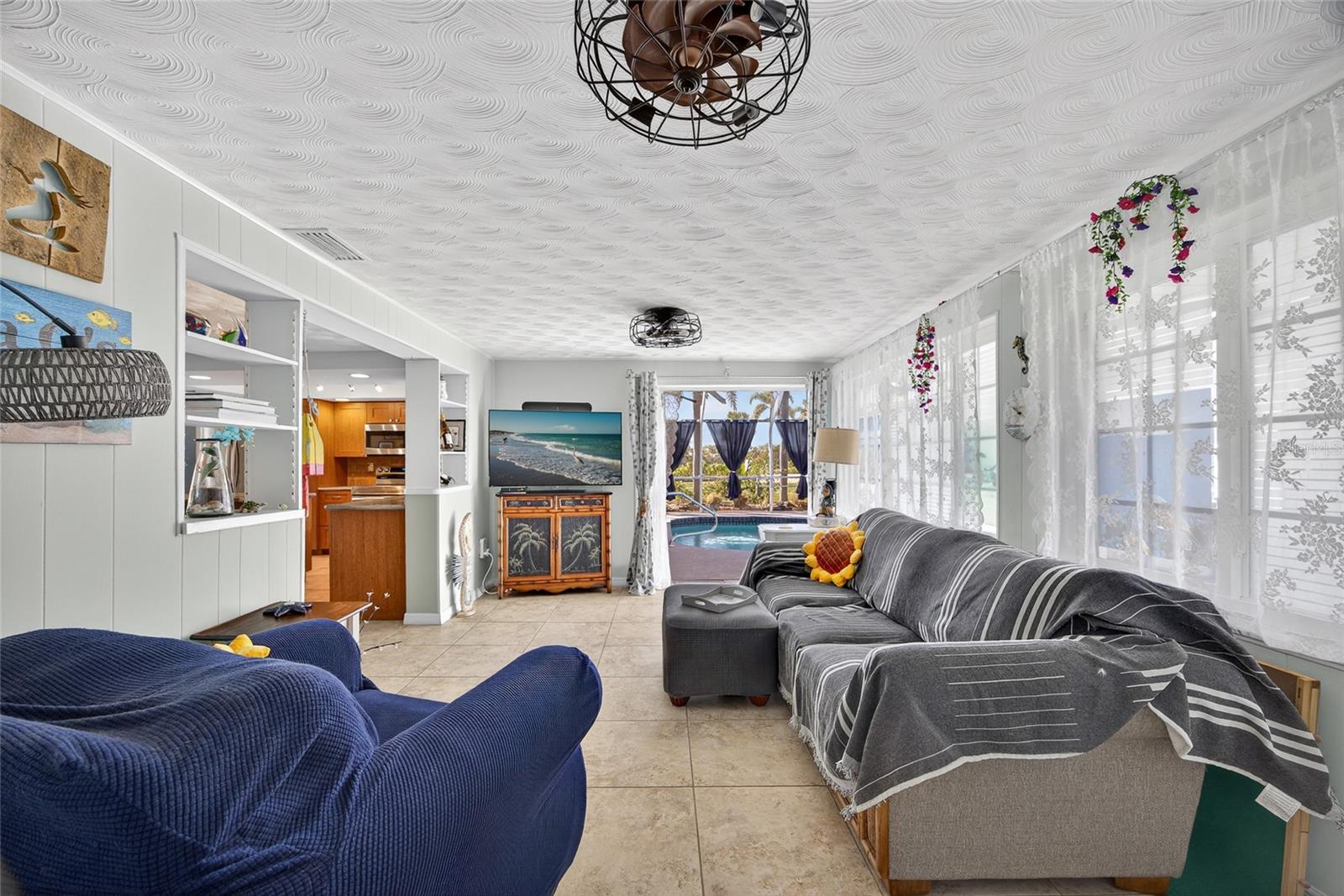 Image 12 of 41 For 4279 Harbor Boulevard