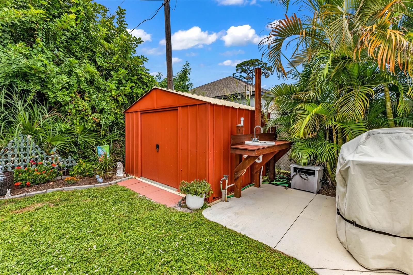 Image 35 of 42 For 960 Porpoise Road