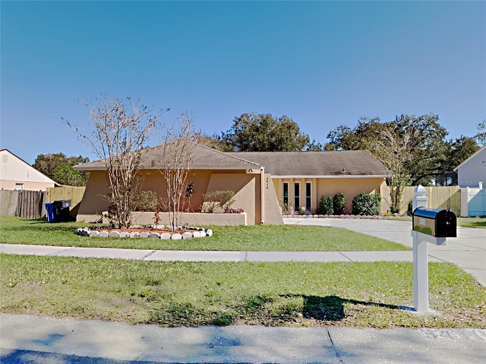 Details for 3410 King Richard Court, SEFFNER, FL 33584
