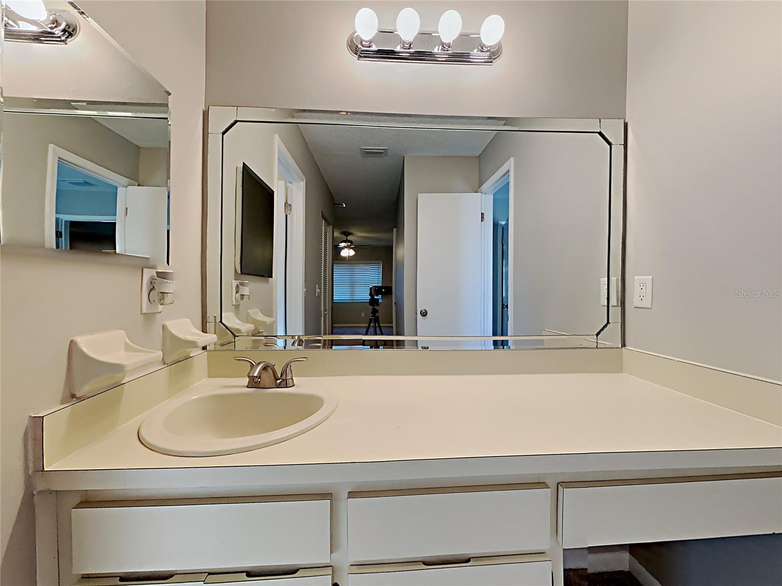 Image 16 of 19 For 3410 King Richard Court