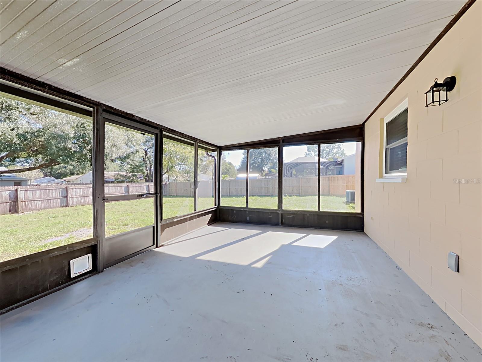 Image 18 of 19 For 3410 King Richard Court
