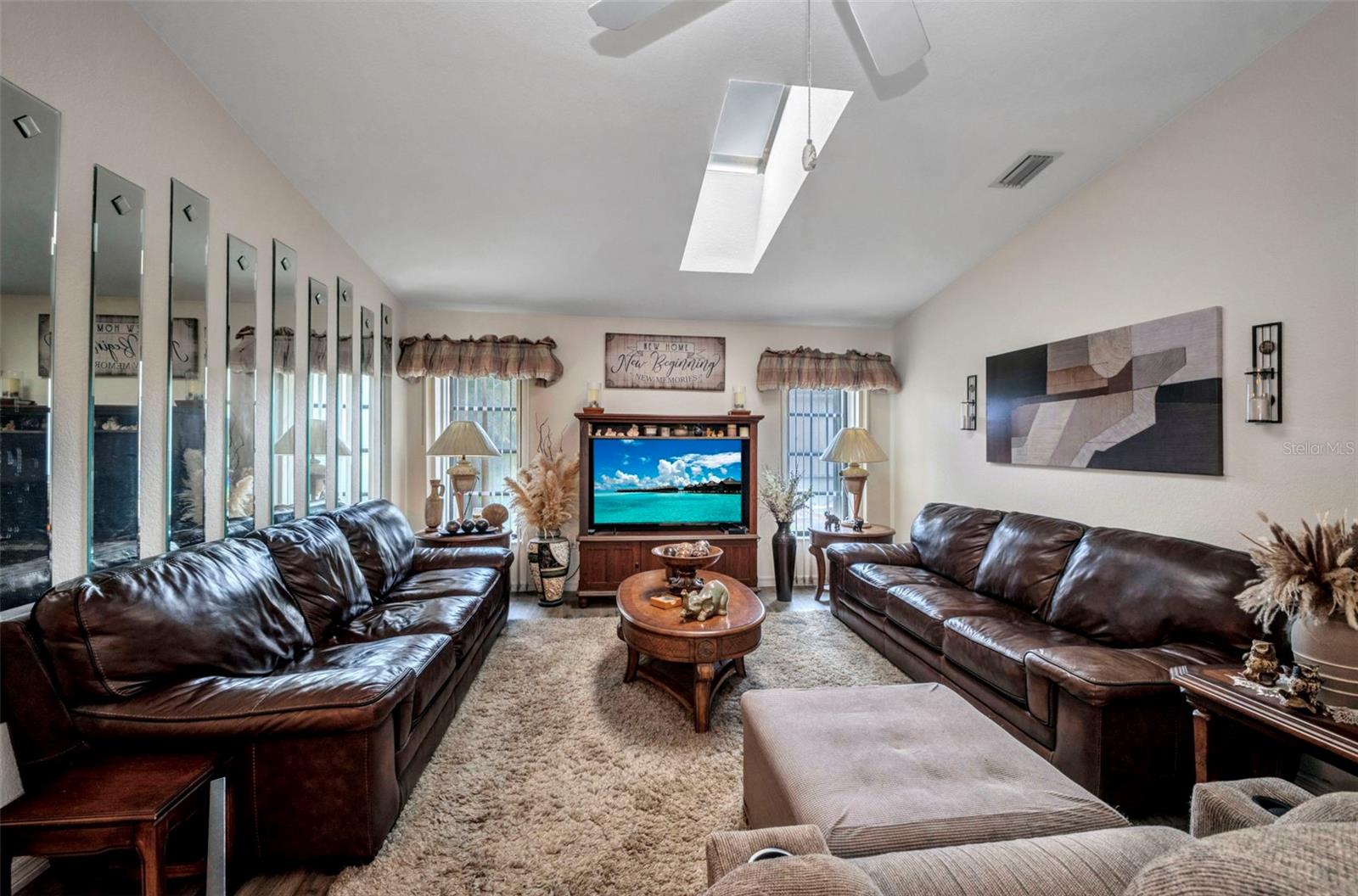 Image 12 of 36 For 124 Bedford Drive Ne