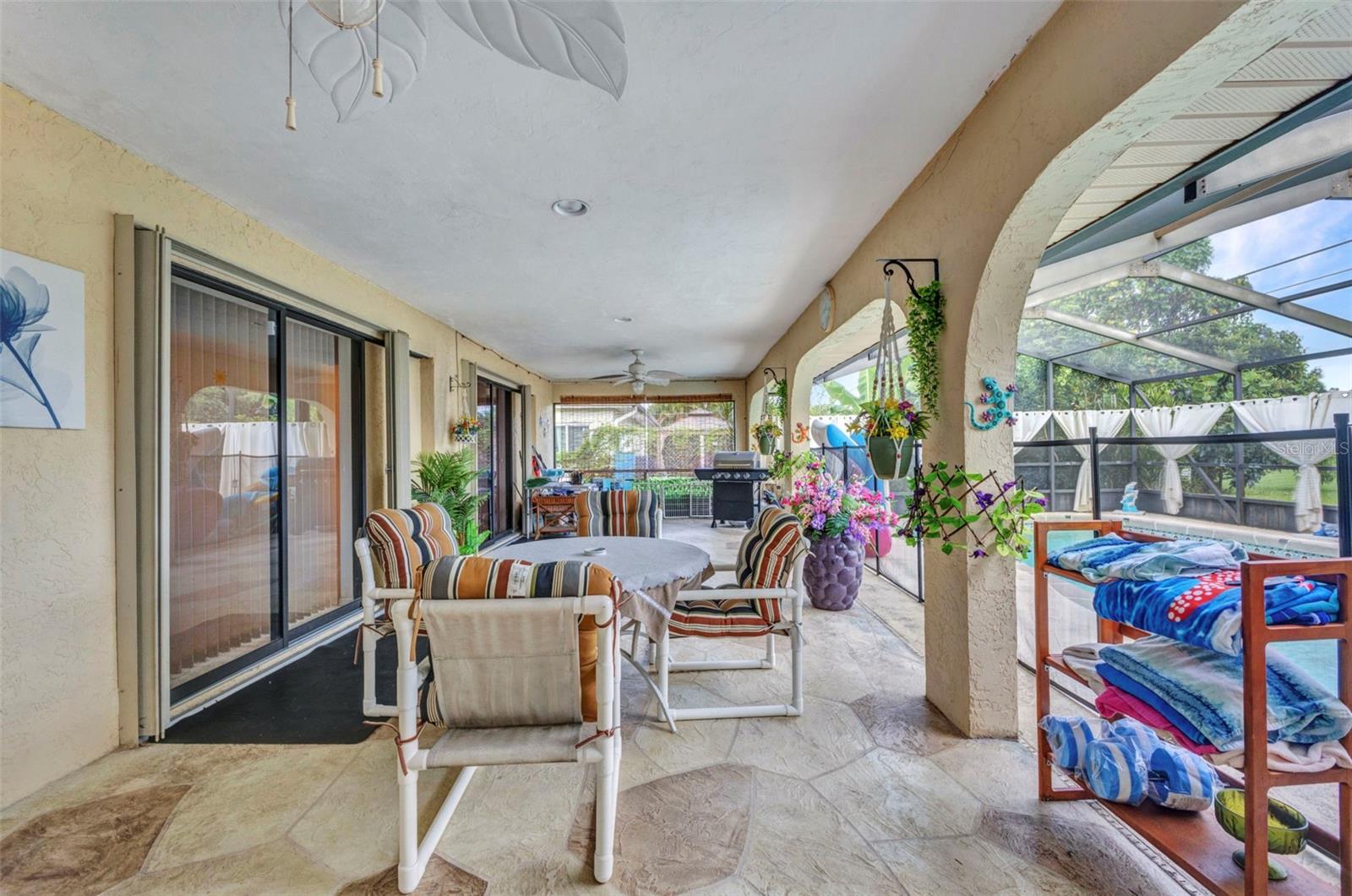 Image 15 of 36 For 124 Bedford Drive Ne