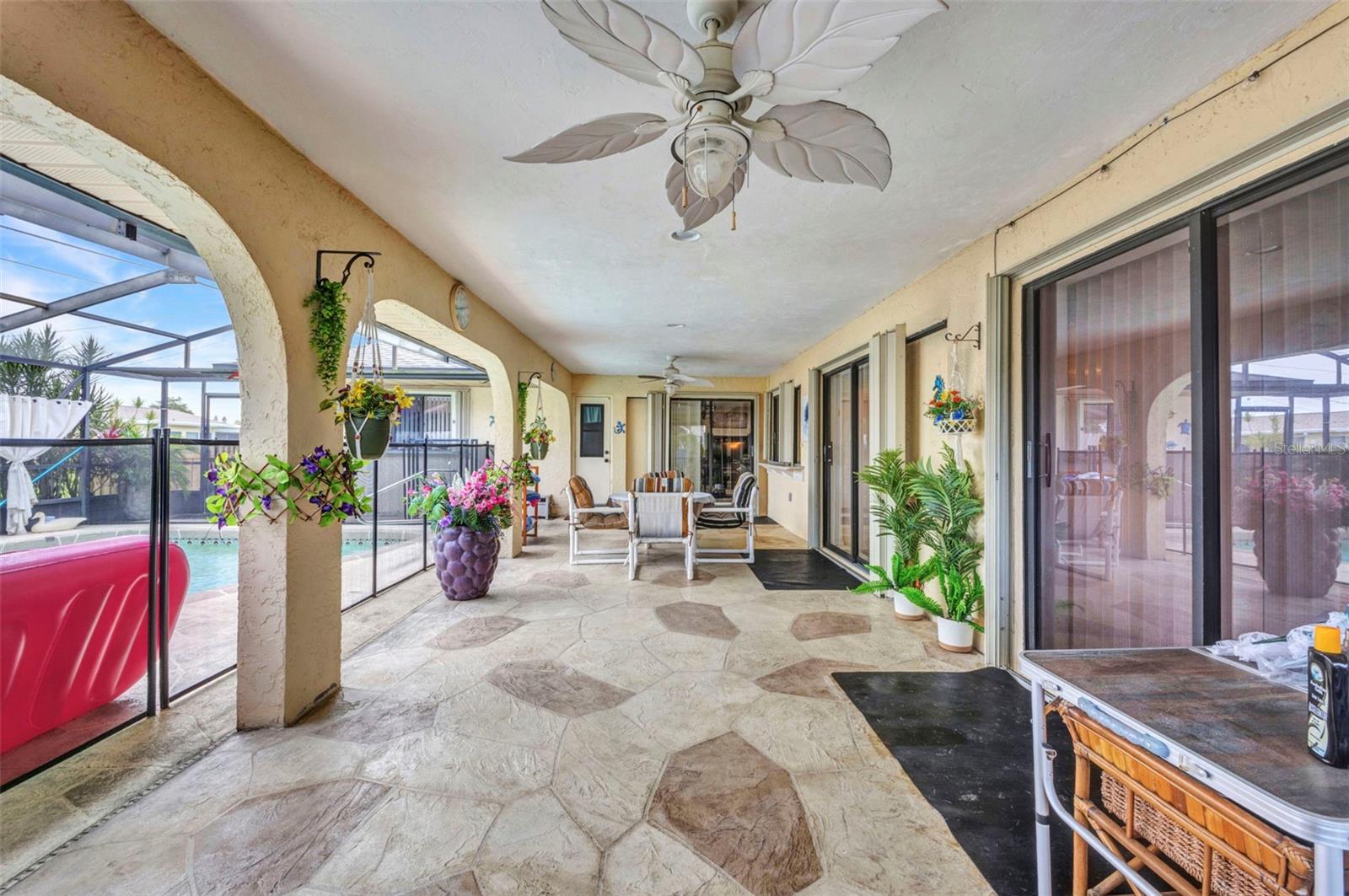 Image 16 of 36 For 124 Bedford Drive Ne