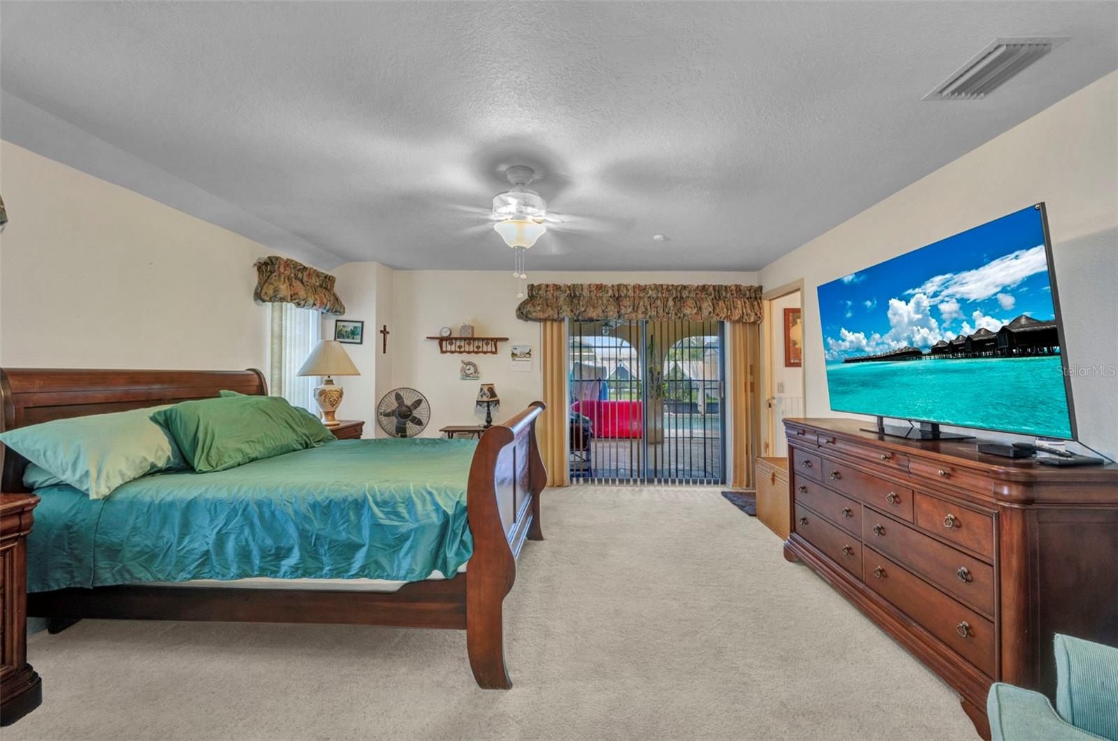 Image 22 of 36 For 124 Bedford Drive Ne