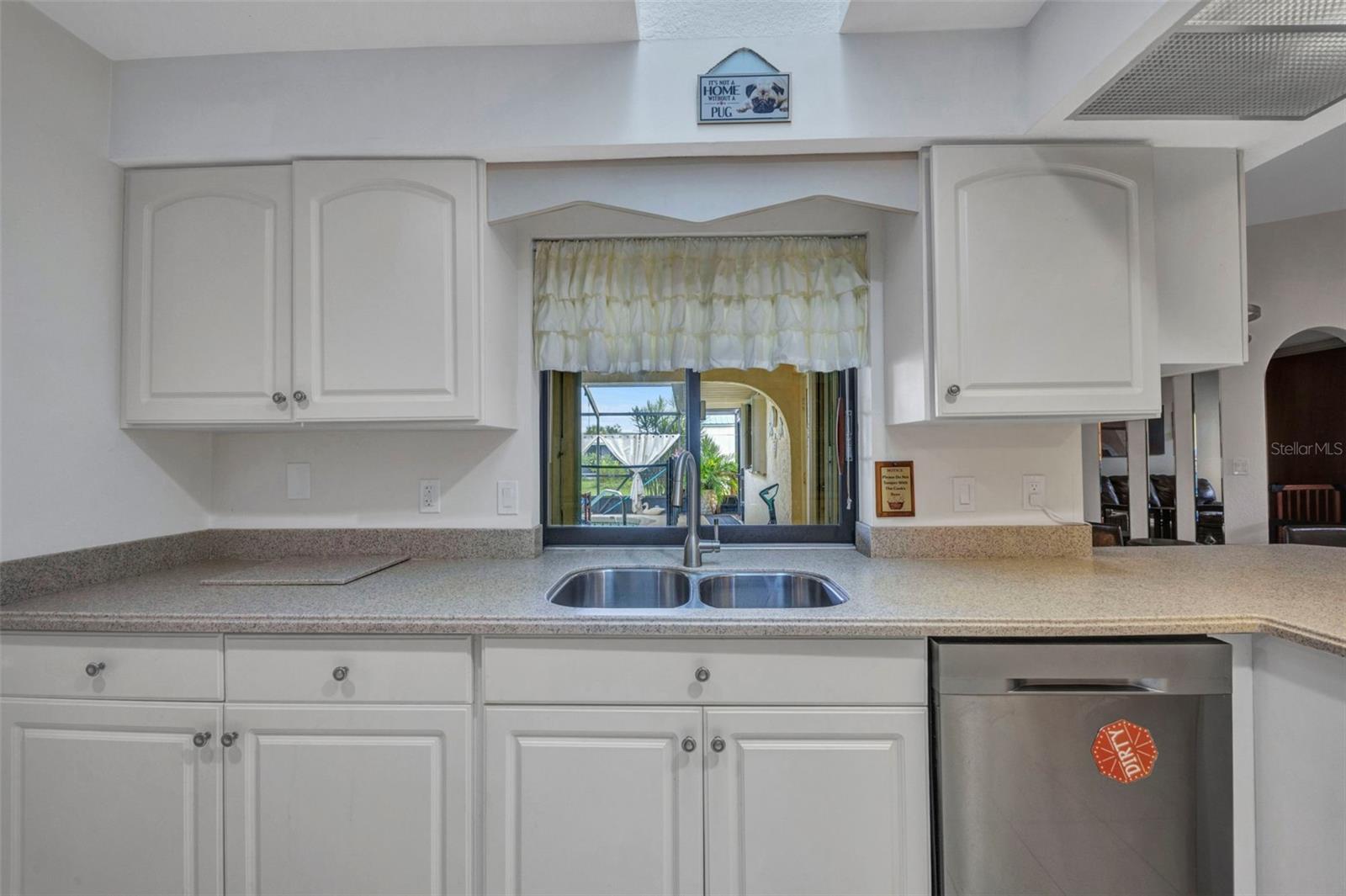 Image 27 of 36 For 124 Bedford Drive Ne