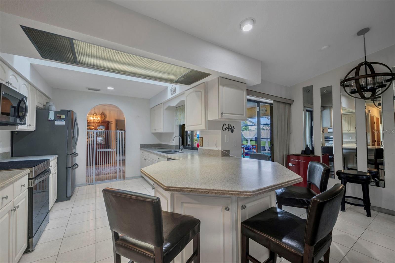 Image 29 of 36 For 124 Bedford Drive Ne