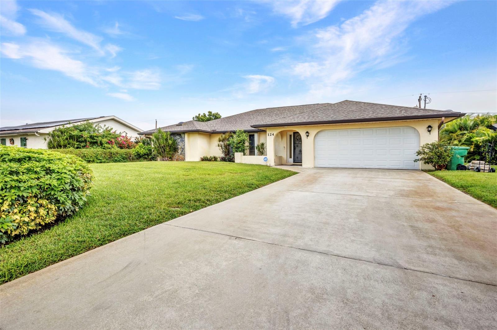 Image 3 of 36 For 124 Bedford Drive Ne