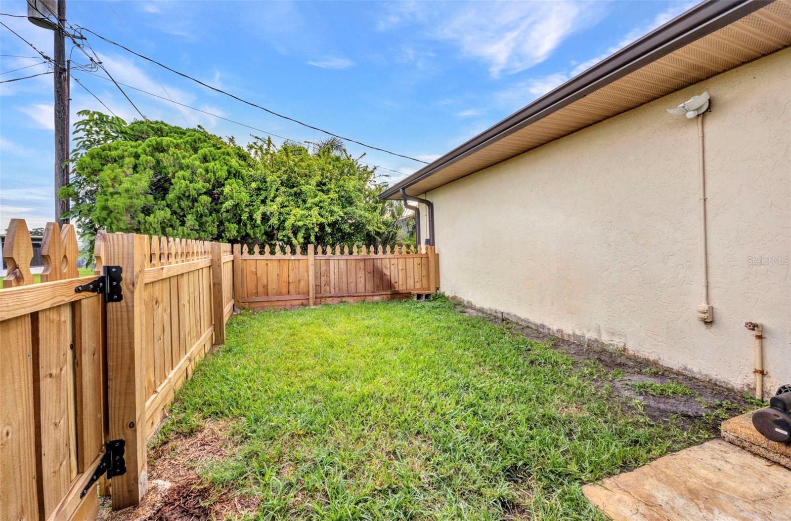 Image 32 of 36 For 124 Bedford Drive Ne