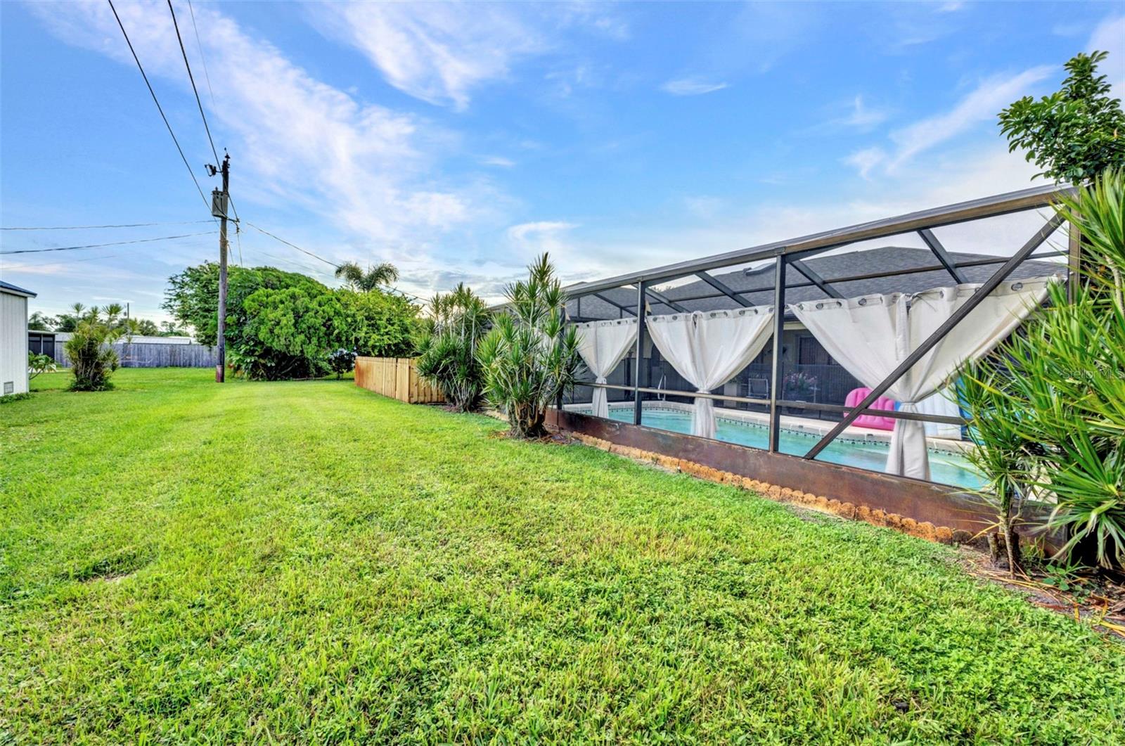 Image 34 of 36 For 124 Bedford Drive Ne