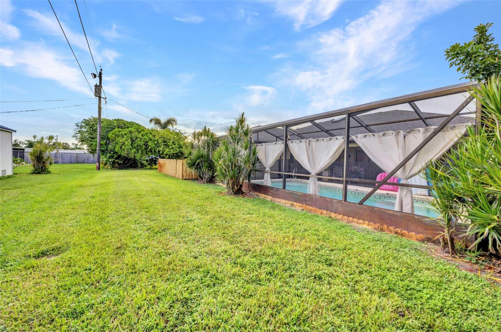 Image 35 of 36 For 124 Bedford Drive Ne