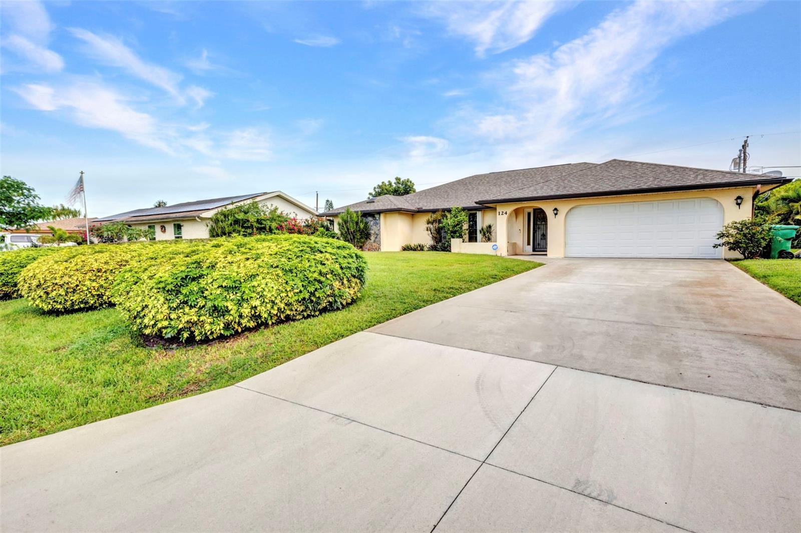 Image 5 of 36 For 124 Bedford Drive Ne