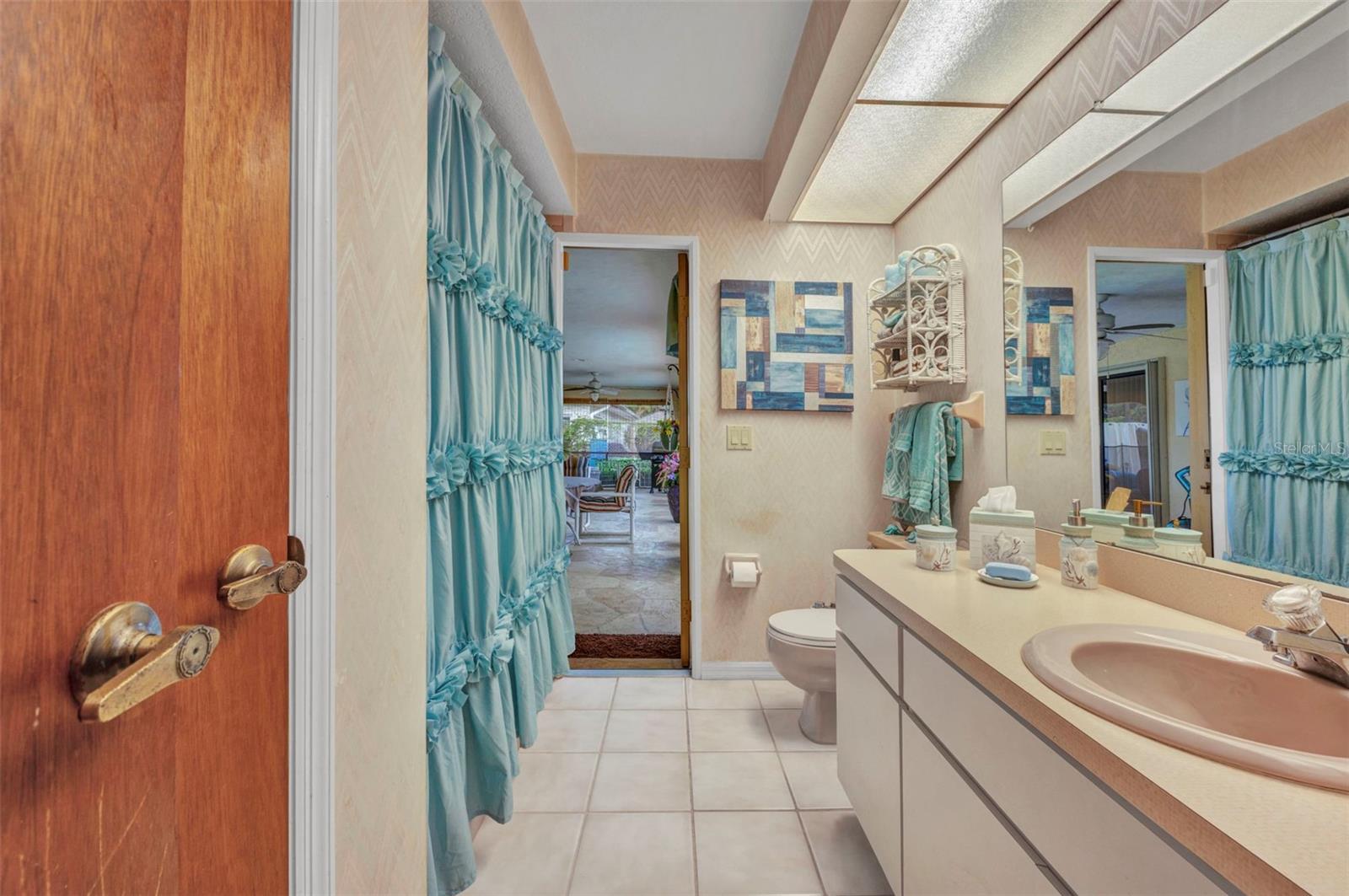 Image 8 of 36 For 124 Bedford Drive Ne