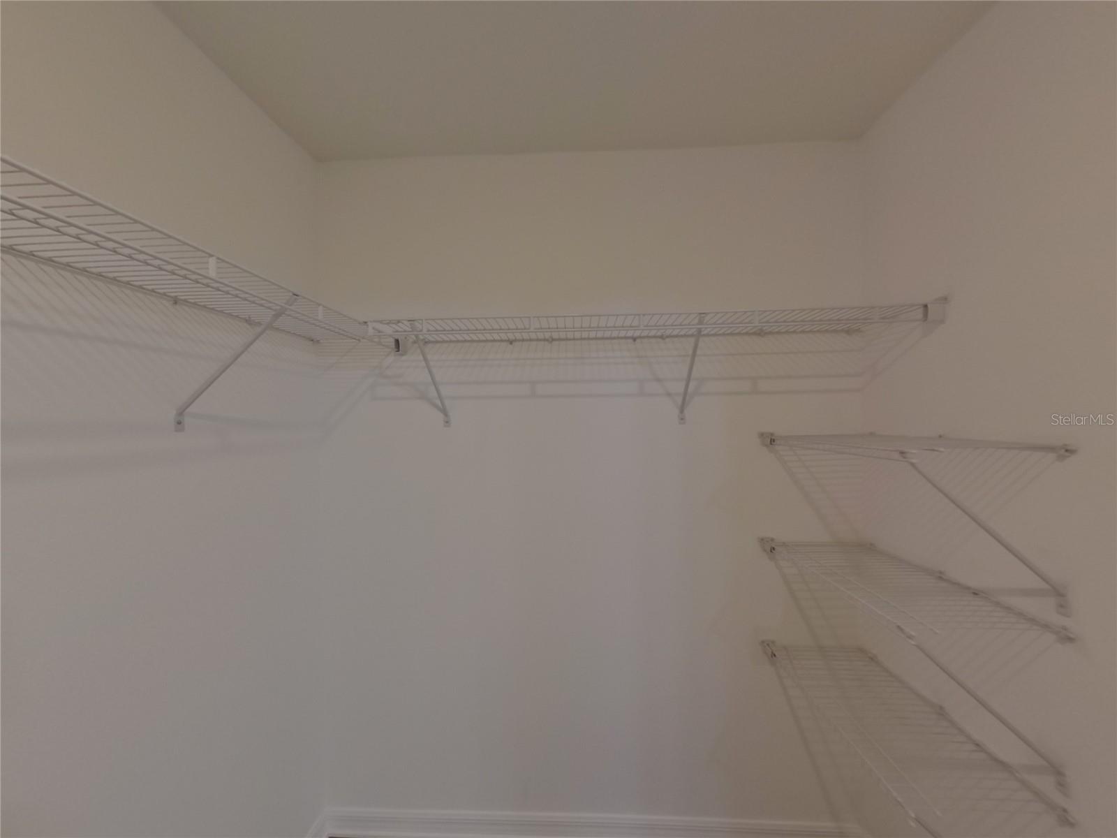 Listing photo id 12 for 14802 Emerald Landing Place