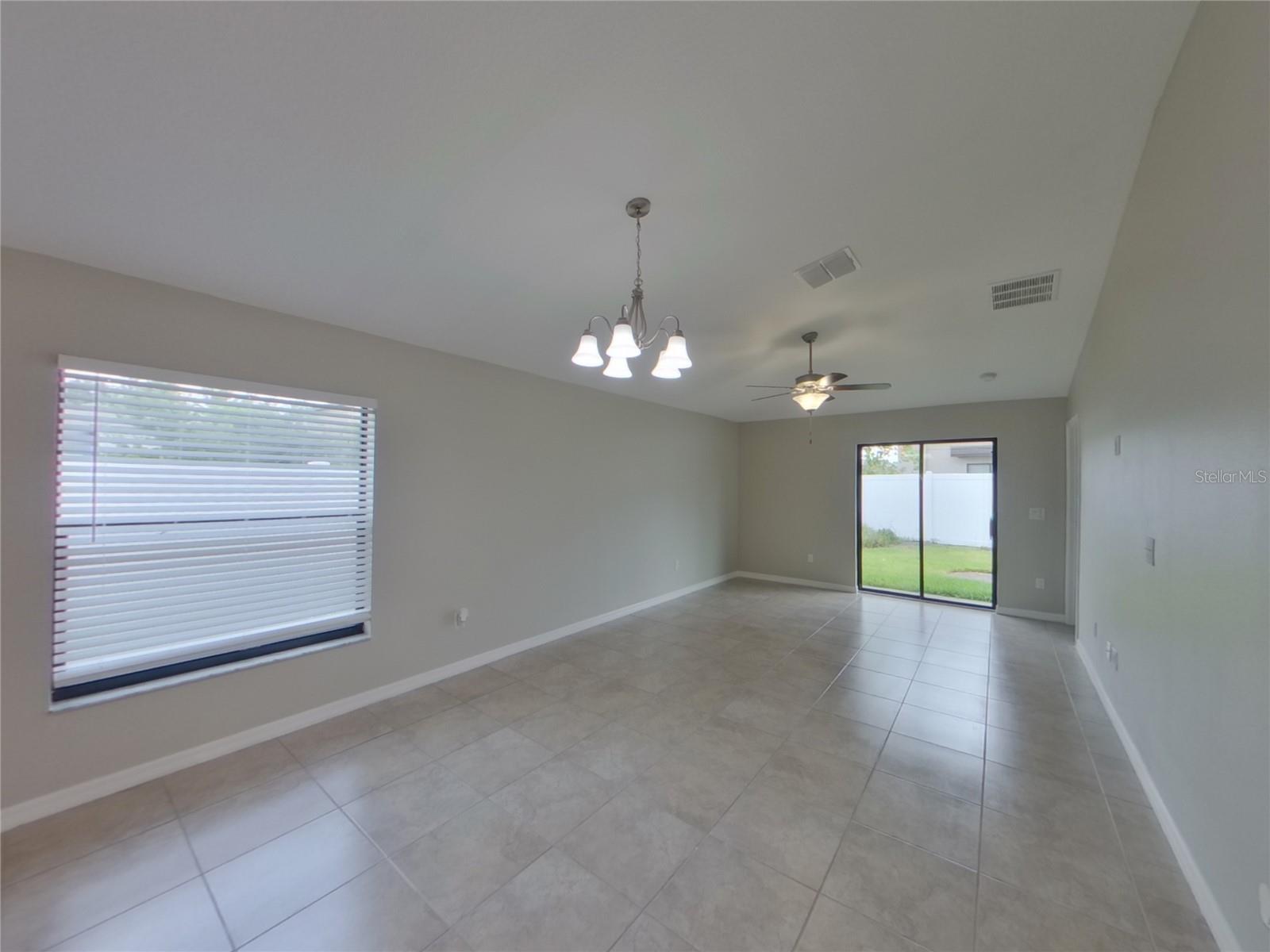 Listing photo id 0 for 14802 Emerald Landing Place