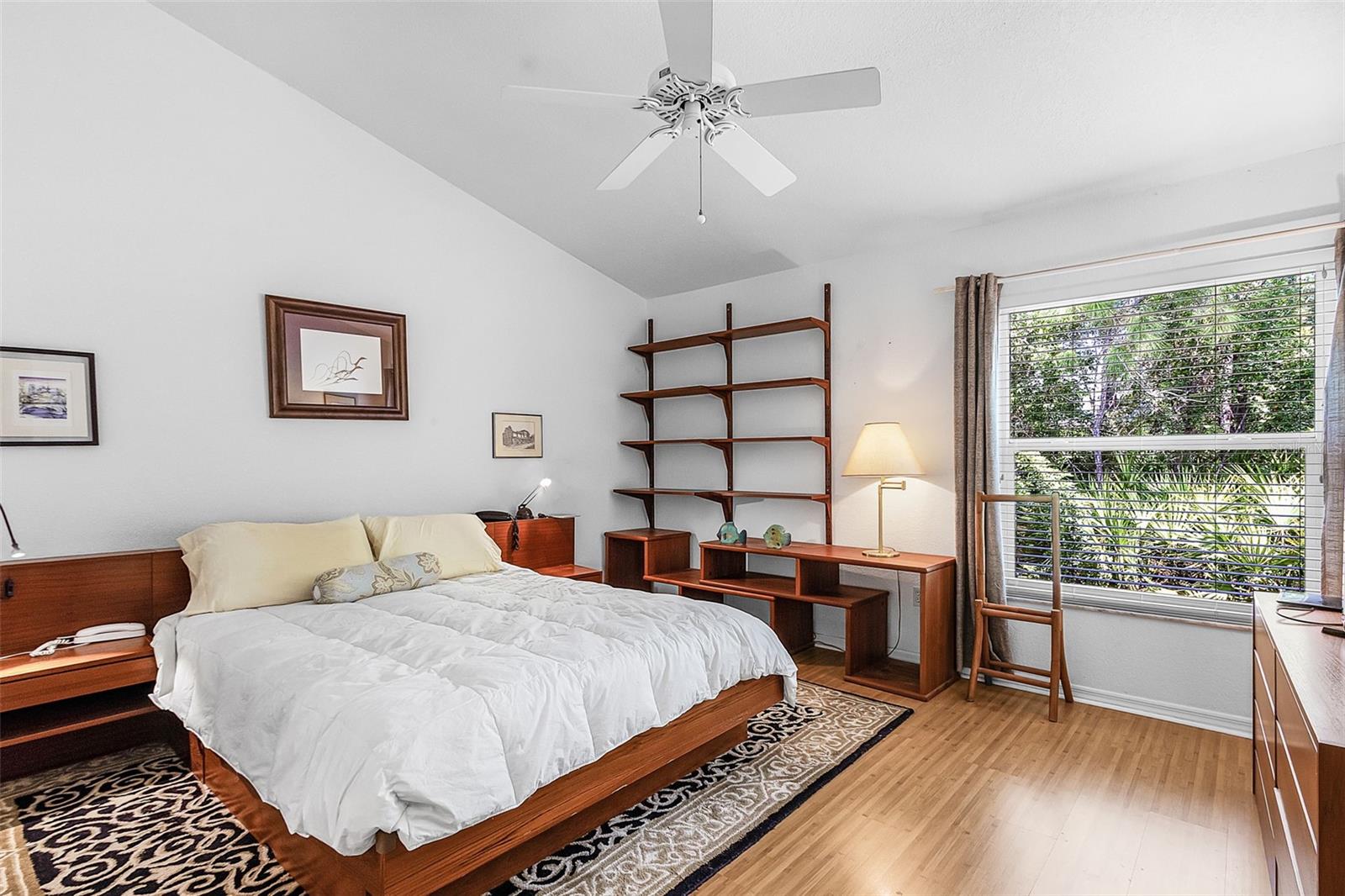 Image 13 of 37 For 404 Gaspar Key Lane