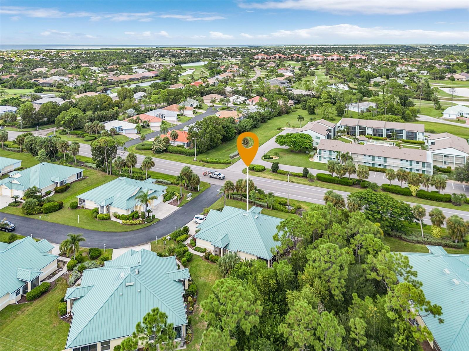 Image 22 of 37 For 404 Gaspar Key Lane