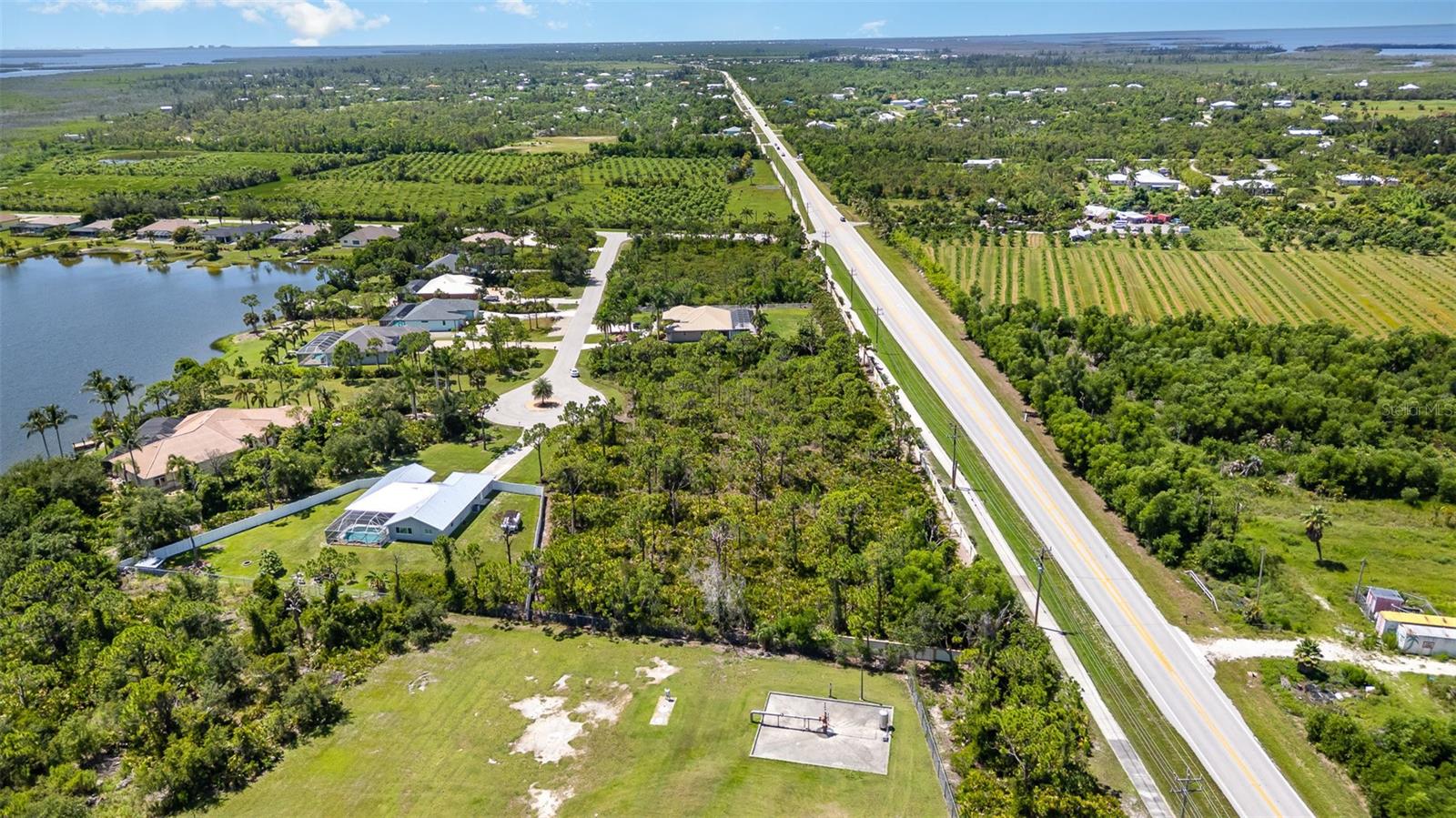 Image 13 of 17 For 9437 Treasure Lake Court