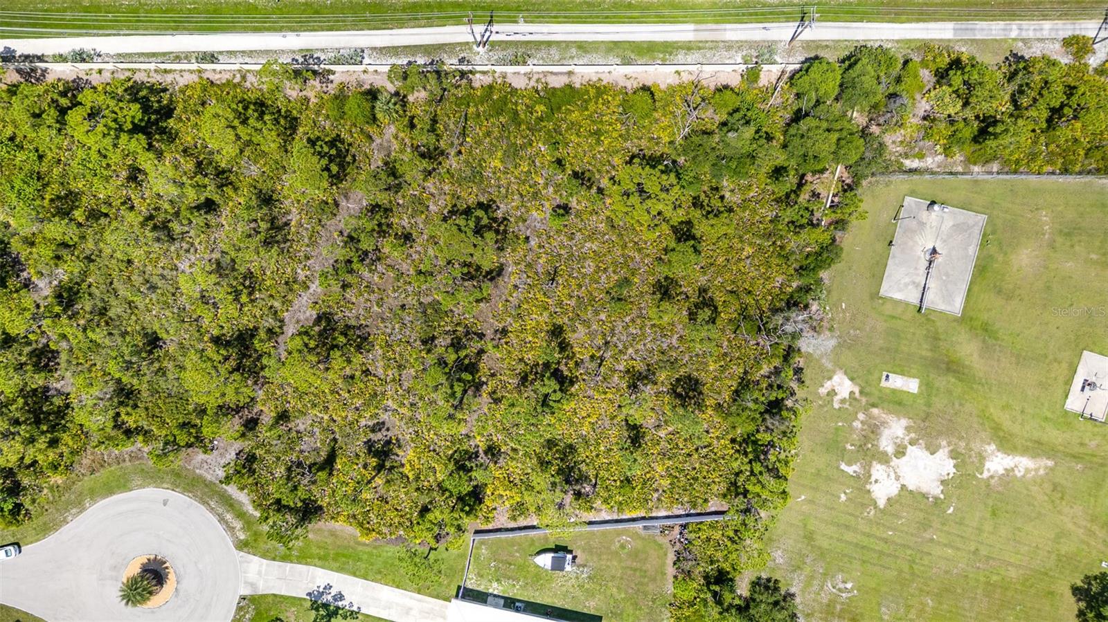 Image 16 of 17 For 9437 Treasure Lake Court