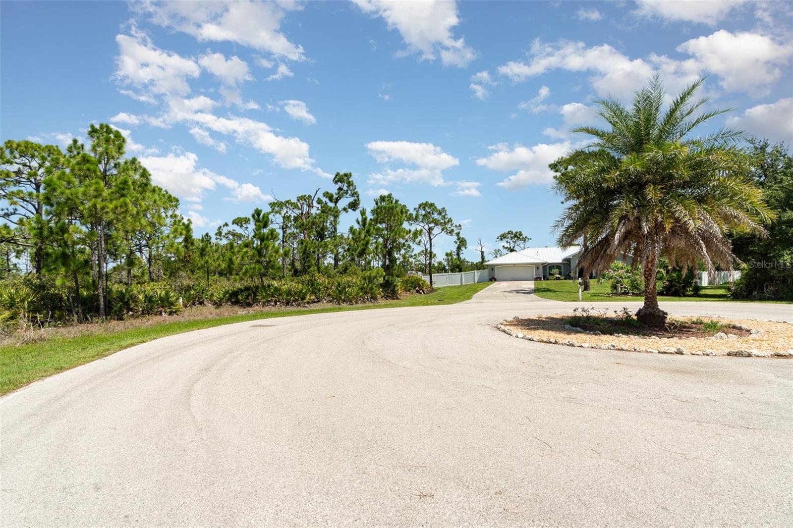 Image 4 of 17 For 9437 Treasure Lake Court