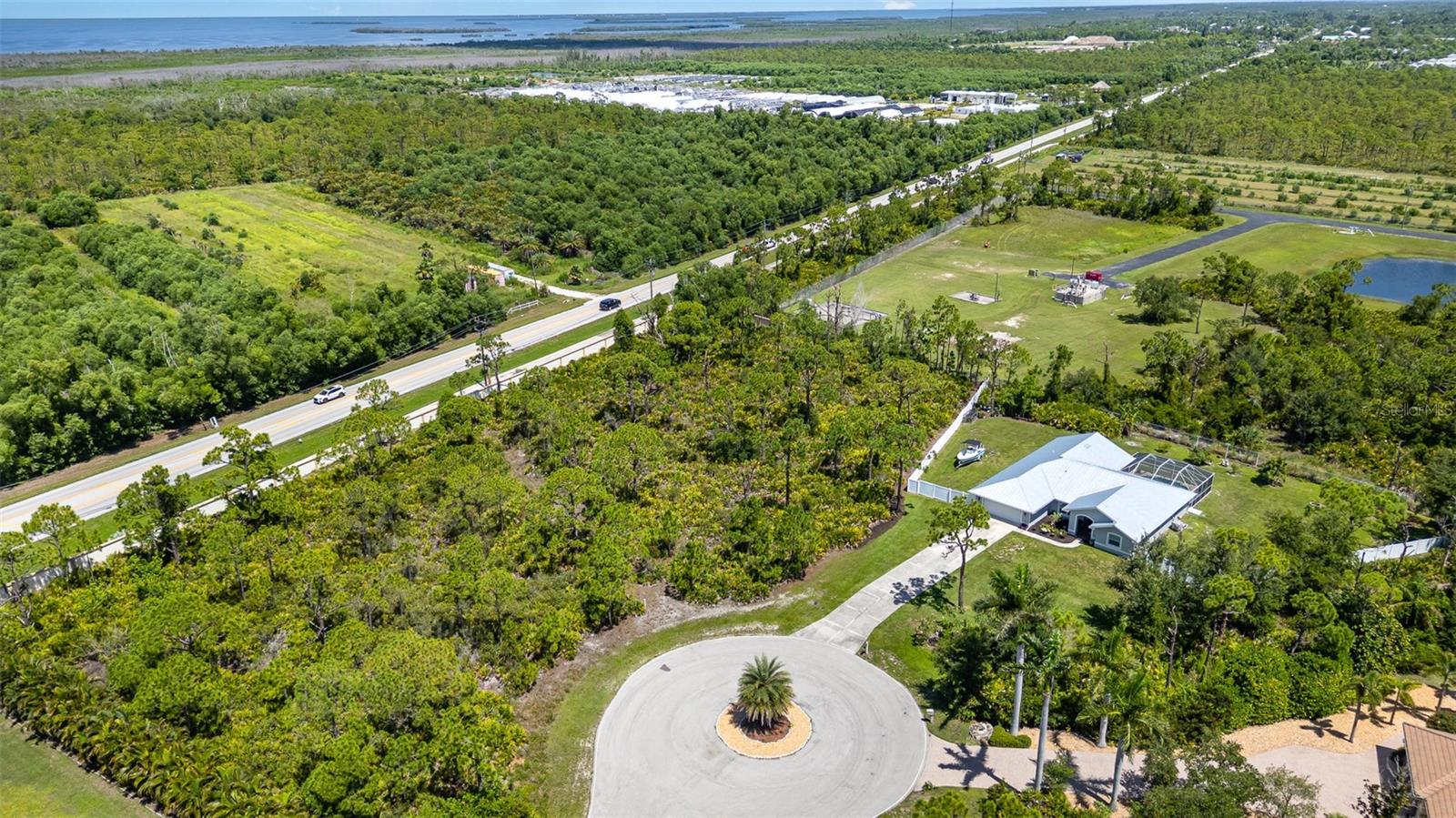 Image 8 of 17 For 9437 Treasure Lake Court