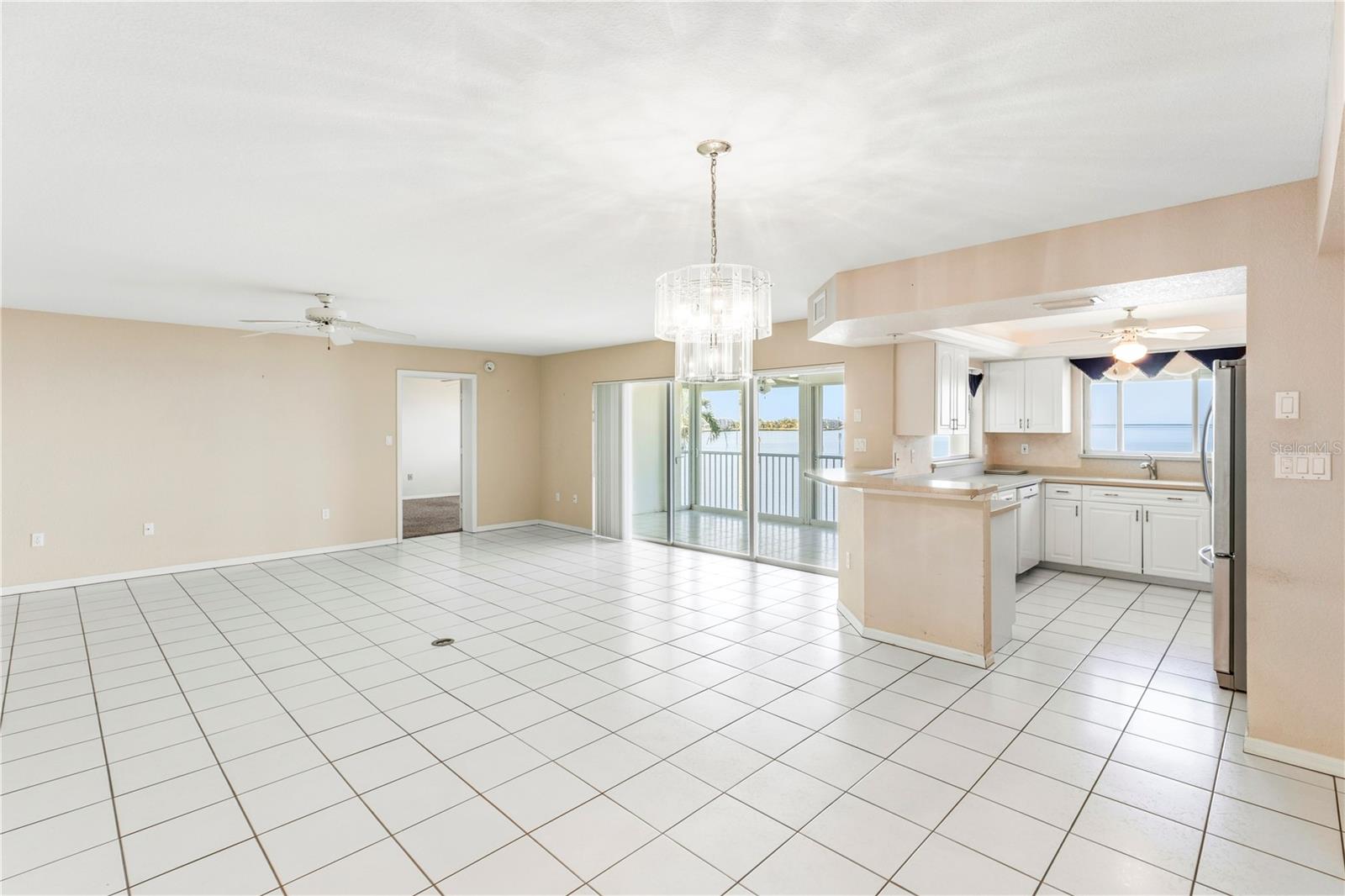 Image 10 of 43 For 1250 Marion Avenue 323