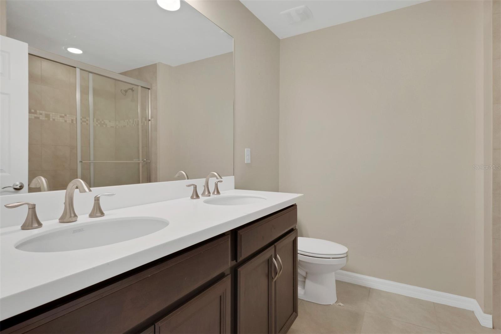 Image 23 of 45 For 3779 Crofton Court