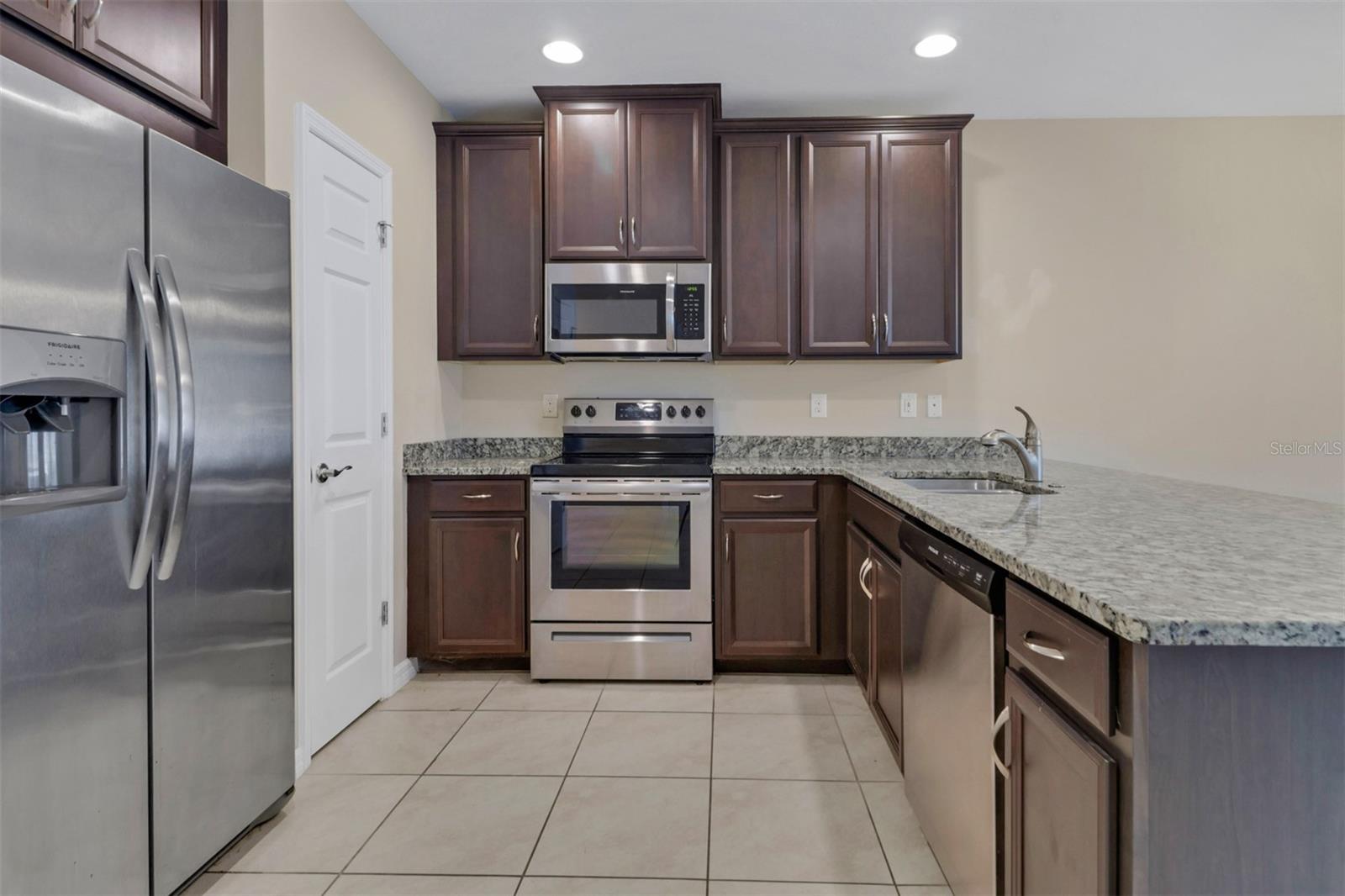 Image 33 of 45 For 3779 Crofton Court