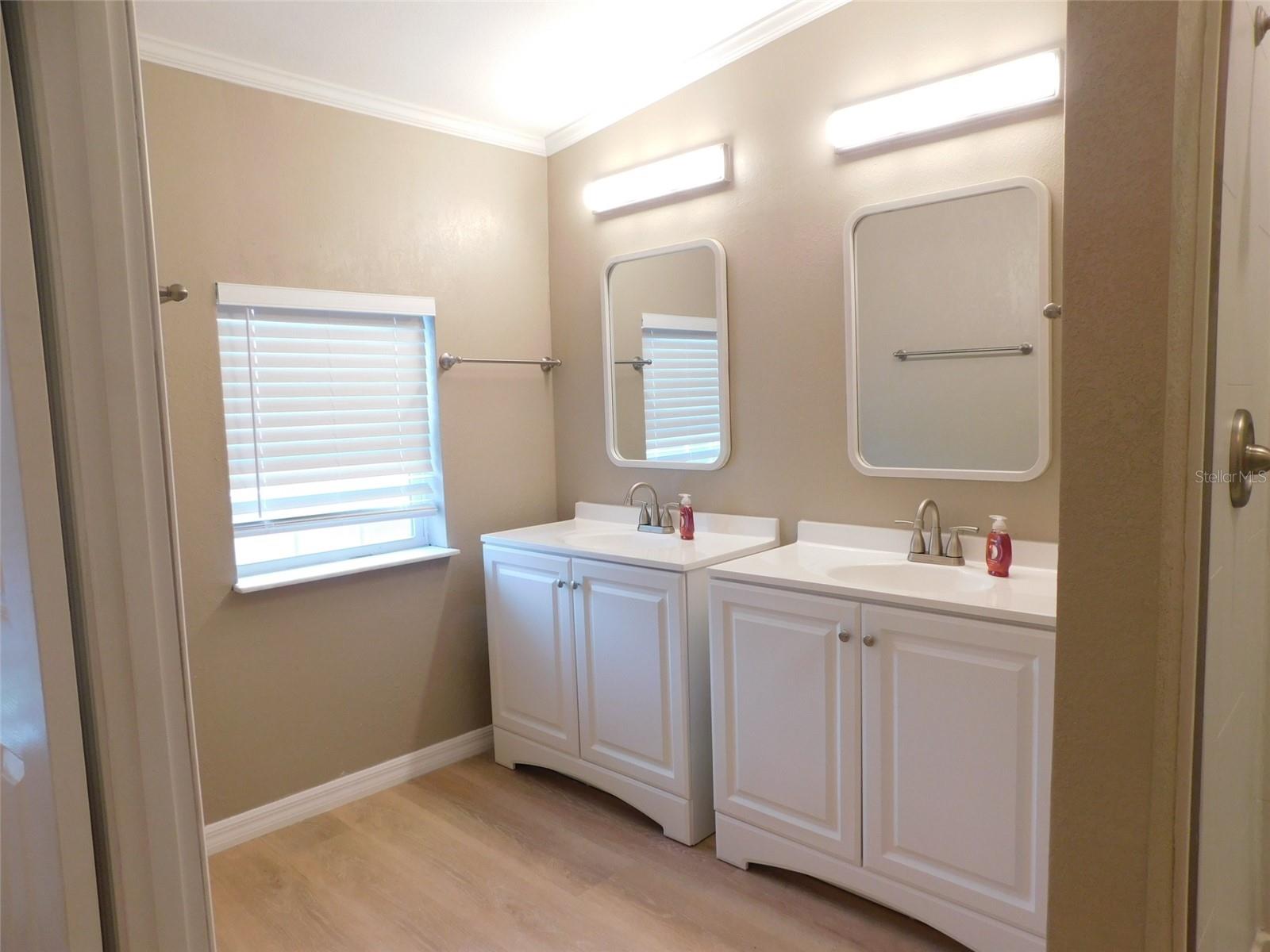 Image 14 of 17 For 200 Columbia Street