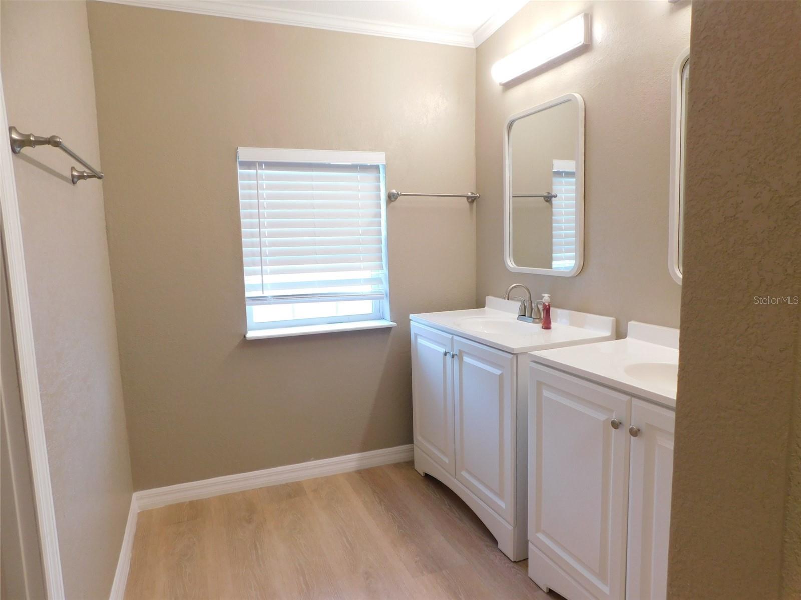 Image 15 of 17 For 200 Columbia Street