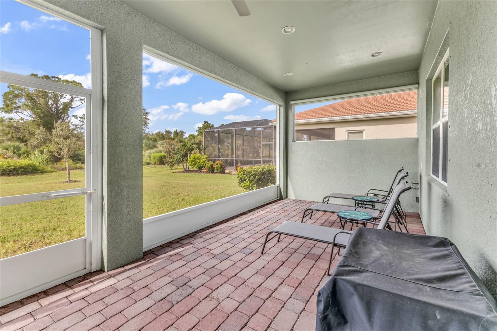 Image 26 of 61 For 24136 Riverfront Drive