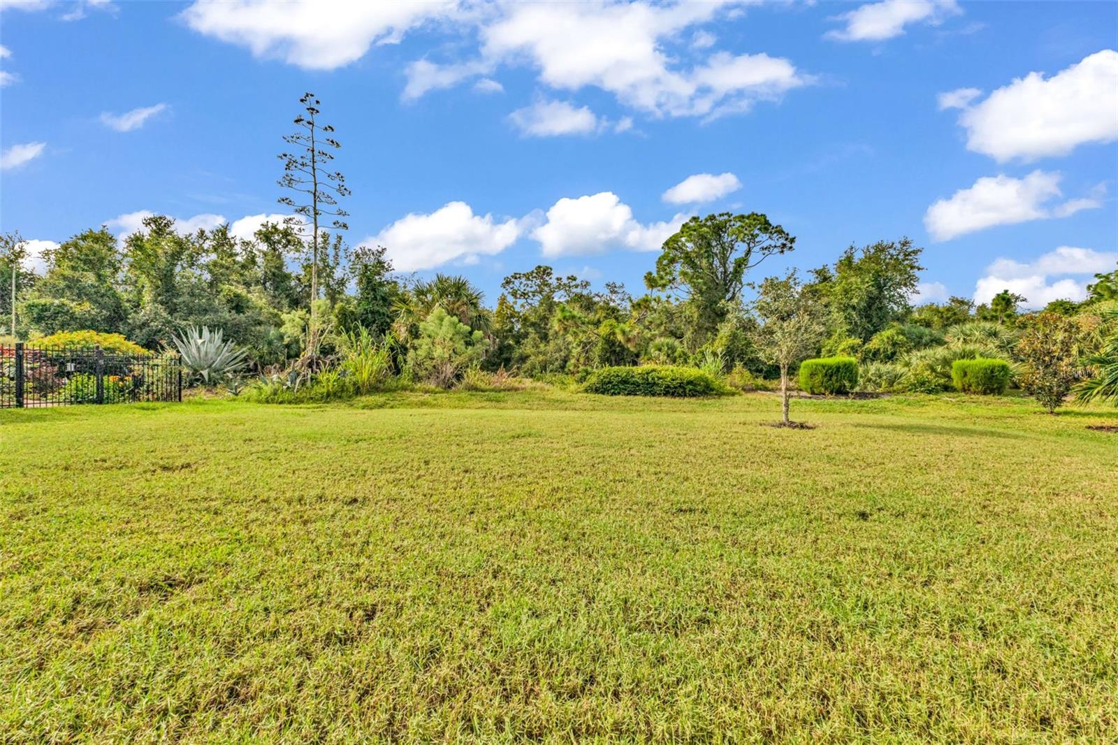 Image 36 of 61 For 24136 Riverfront Drive