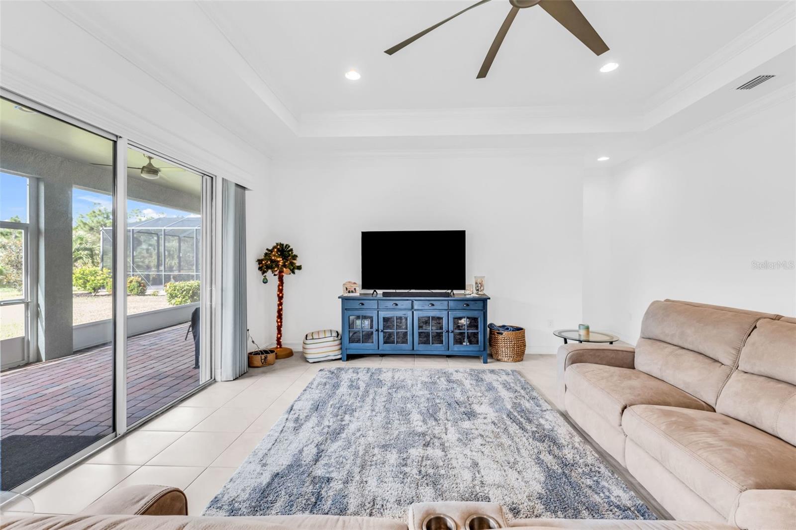 Image 8 of 61 For 24136 Riverfront Drive