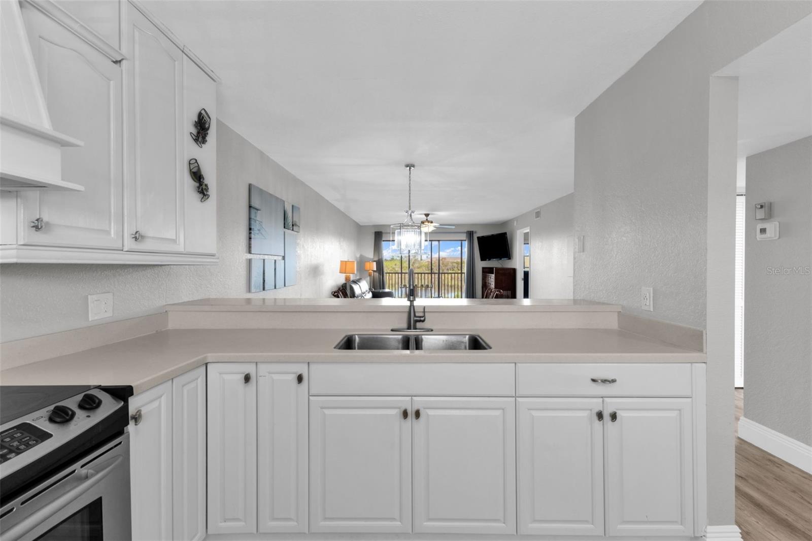 Image 9 of 45 For 175 Kings Highway B3