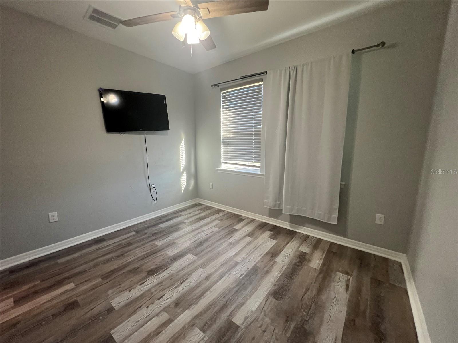 Image 13 of 38 For 10487 Atenia Street