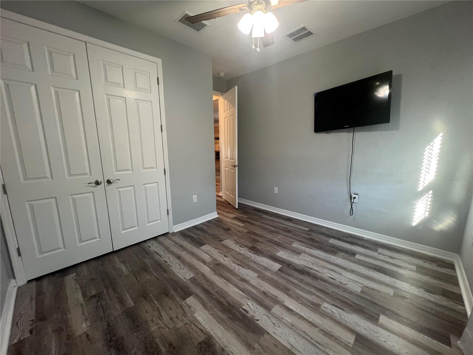 Image 14 of 38 For 10487 Atenia Street