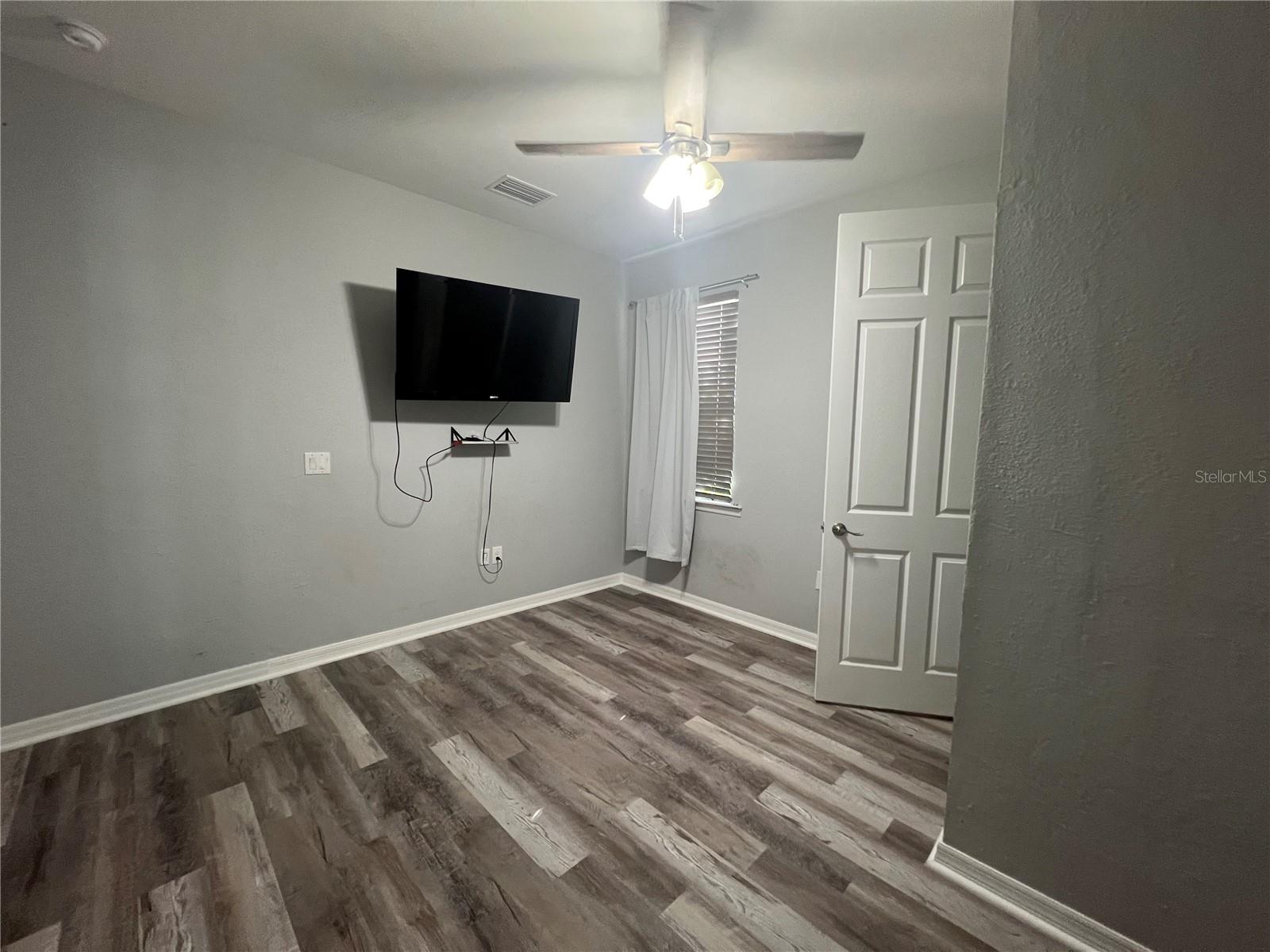 Image 17 of 38 For 10487 Atenia Street