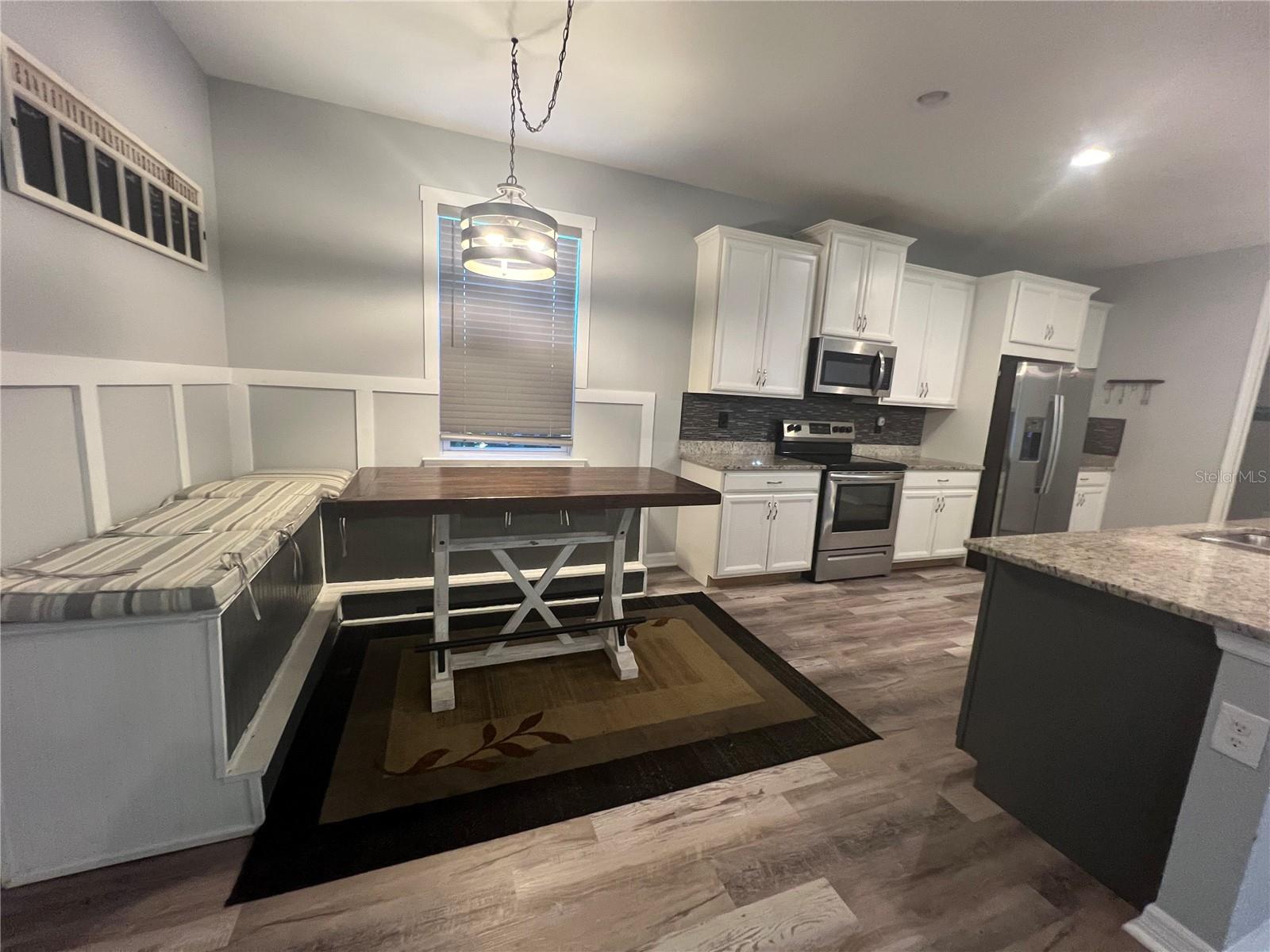 Image 27 of 38 For 10487 Atenia Street