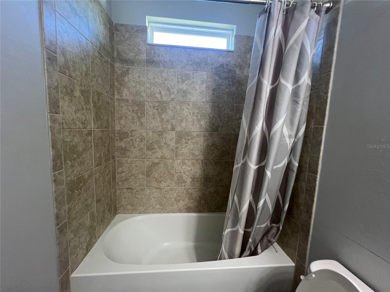 Image 34 of 38 For 10487 Atenia Street