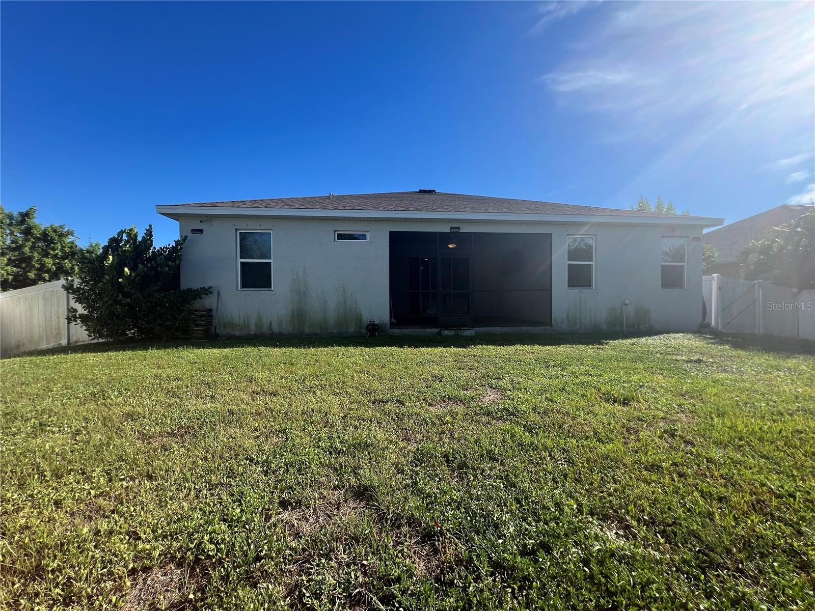 Image 36 of 38 For 10487 Atenia Street