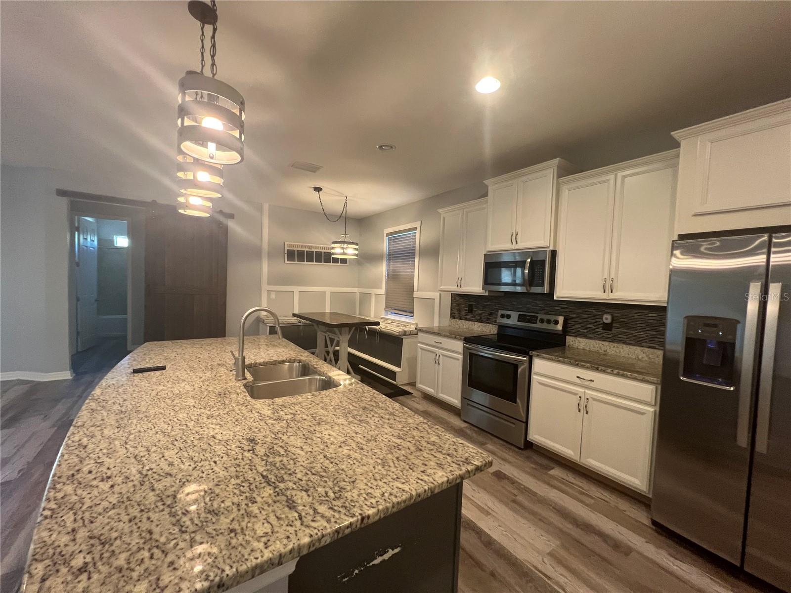 Image 4 of 38 For 10487 Atenia Street