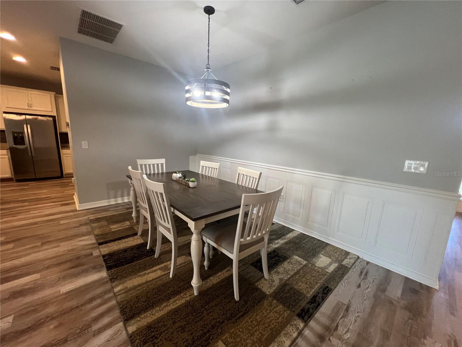 Image 7 of 38 For 10487 Atenia Street